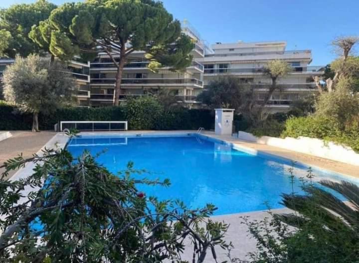 Juan Les Pins Tanit Studio Climatise Vue Sur Mer Piscine Αντίμπ Εξωτερικό φωτογραφία
