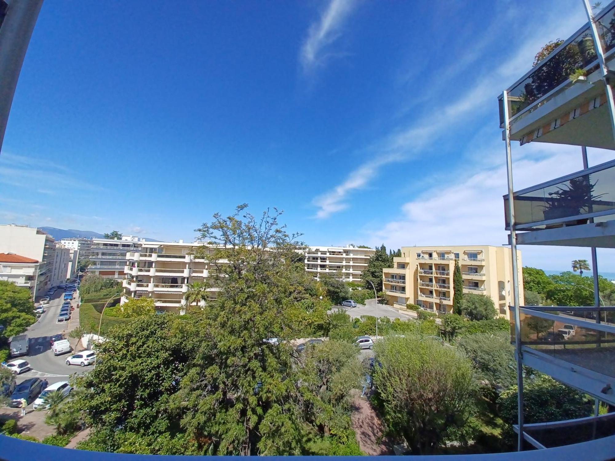 Juan Les Pins Tanit Studio Climatise Vue Sur Mer Piscine Αντίμπ Εξωτερικό φωτογραφία